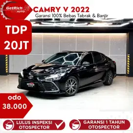 LOW KM 30RB!!! TOYOTA CAMRY V AT 2022 BENSIN