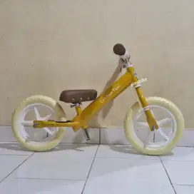 Balance bike ex display mall