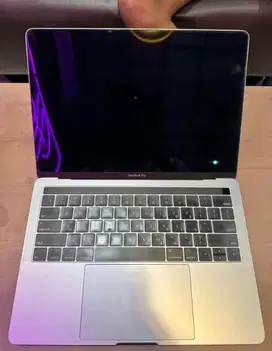 macbook pro 2020 i5 8/256