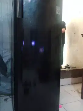 Freezer rak merek LG