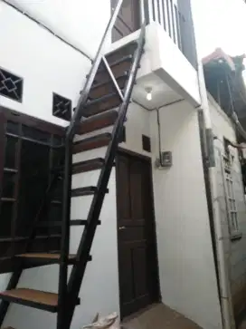 Rumah Tingkat Murah di Condet