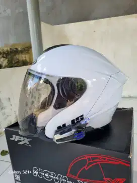 Helm NJS kairoz dan Intercom Retouch X3