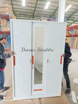 Lemari Sliding Baju 3 pintu Besi Marcello