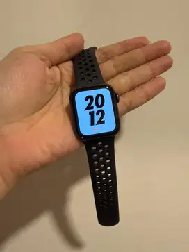 Apple watch SE 40mm nike second mulus