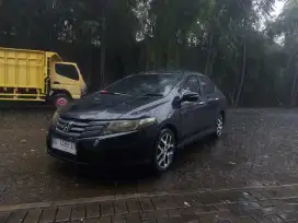 Dijual Honda City GM2 tipe E MT tahun 2011