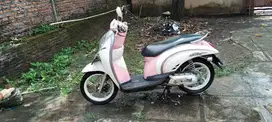 Honda scoopy 2011 standar istimewa