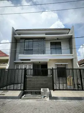Baru Gress Rumah Manyar Kertoadi dekat Galaxy Mall