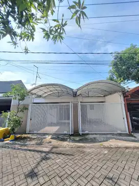 Dijual Rumah Kutisari Indah dekat Universitas Petra
