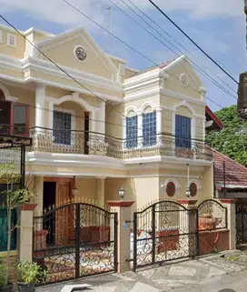 Rumah bagus 2 lantai disewakan murah bgt