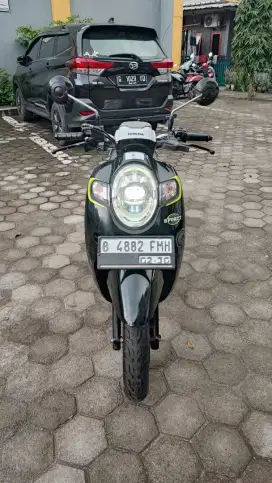 Scoopy kondisi mulus dan terawat