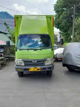 Dijual hino dutro 130hd  2013