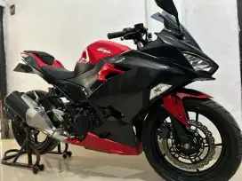 Dijual Kawasaki Ninja 250 FI Keyless ABS 2 cylinder 2021