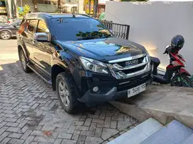 DIJUAL ISUZU MUX 2015 - A/T