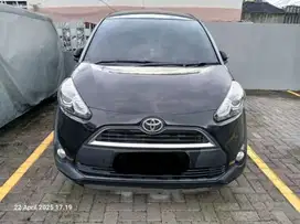 [KM39RB] TOYOTA SIENTA V A/T 2017