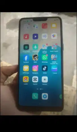 Misi gans di mahar Oppo F7 ram 4/64 mhar 550 nego minat inbox.,