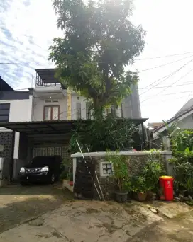 Rumah asri di bintaro jaya sektor 2