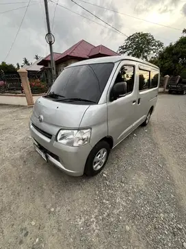 Gran max minibus