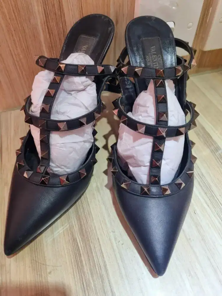 Sepatu Fashion Wanita, Warna Hitam, Original Valentino Garavani