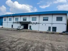 Gudang beaar siap pakai akses container di Jalan raya Narogong, Bekasi