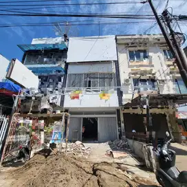 Ruko 4 Lantai Baru Renovasi di Cendrawasih
