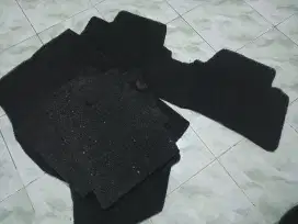 Dijual karpet mie agya/ayla 2019 1 set lengkap bagasi