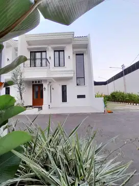 Rumah siap huni pinggir jalan raya jatimakmur pondok gede