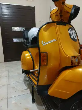 Vespa PS 150 lengkap