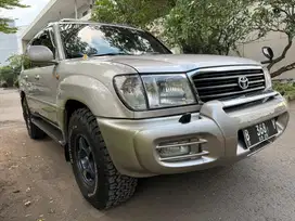 Toyota Land Cruiser VX100 50th Anniversary 2001