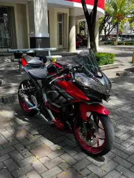 Yamaha R25 2014