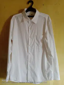 Kemeja uniqlo bekas