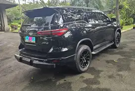 Fortuner VRZ GR Diesel 2.8 AT 2023 Tangan 1 KM. 25 Rb Mulus Istimewa