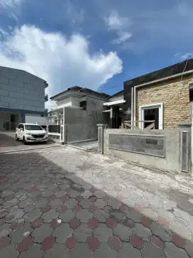 Rumah Mewah Dekat Kampus Uii Jakal 18 Menit Ke Kota Jogja
