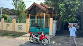 Di kontrakan rumah nyaman asri sejuk