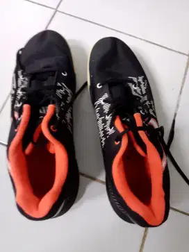 Sepatu masih layak pakai
