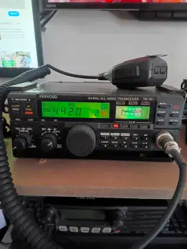 Rig Kenwood tr751