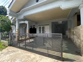 Disewakan Rumah Hook EX Kantor Sudah Rapih Tinggal Pindah Bebas Banjir