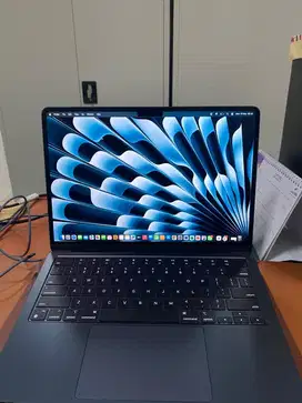 MACBOOK AIR M2 16/256 - IBOX