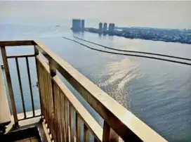 Green Bay Pluit Condominium diatas Mal Bay Walk FF mewah 2 kamar 75m2