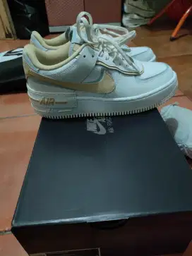 Sepatu baru pake sekali
