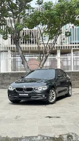 LOW KM BMW 320i Sport 2016