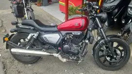 SEPEDA MOTOR BENELLI 200EVO
