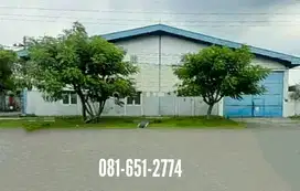 Gudang di Lingkar Timur