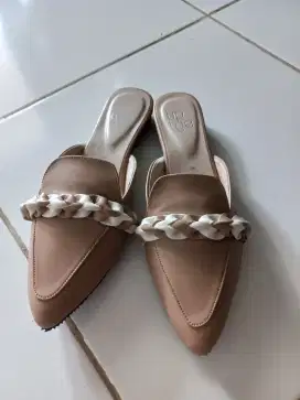 Sepatu wanita, warna mocca, no heels