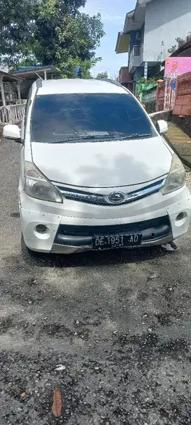 Daihatsu Xenia Attivo 2013