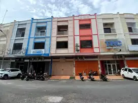 Disewakan Ruko 3 Lantai di Jalan Metro Latimojong
