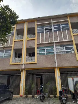 RUKO GANDENG PATRA TOMANG 3 LANTAI ADA 3 UNIT COCOK UNTUK KANTOR