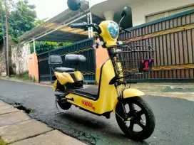 Sepeda listrik E nine 9s 2025
