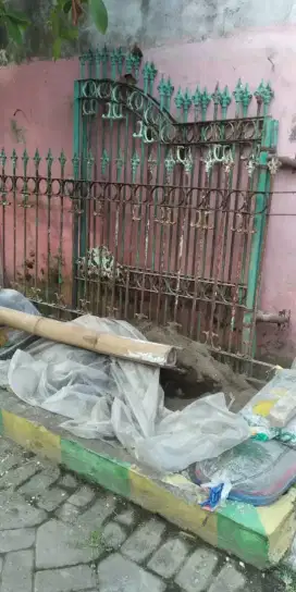Pagar klasik bekas