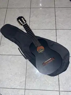 Yamaha Guitar Kecil (Guitalele)