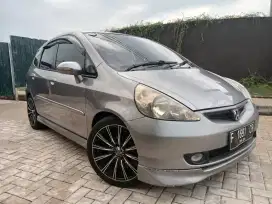 Honda Jazz Vtec automatic Tahun 2005